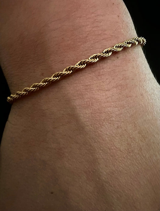 rope chain bracelet on a models wrist